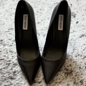 Steve Madden Classic Black Heels